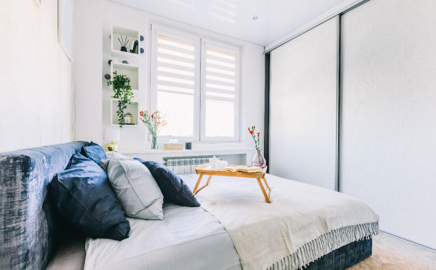 2. Helle Farben statt dunkler Wände. Dazu Licht, Licht, Licht.